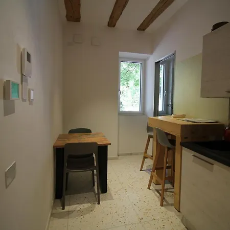 Gardar Fox Gasthuis Bozen